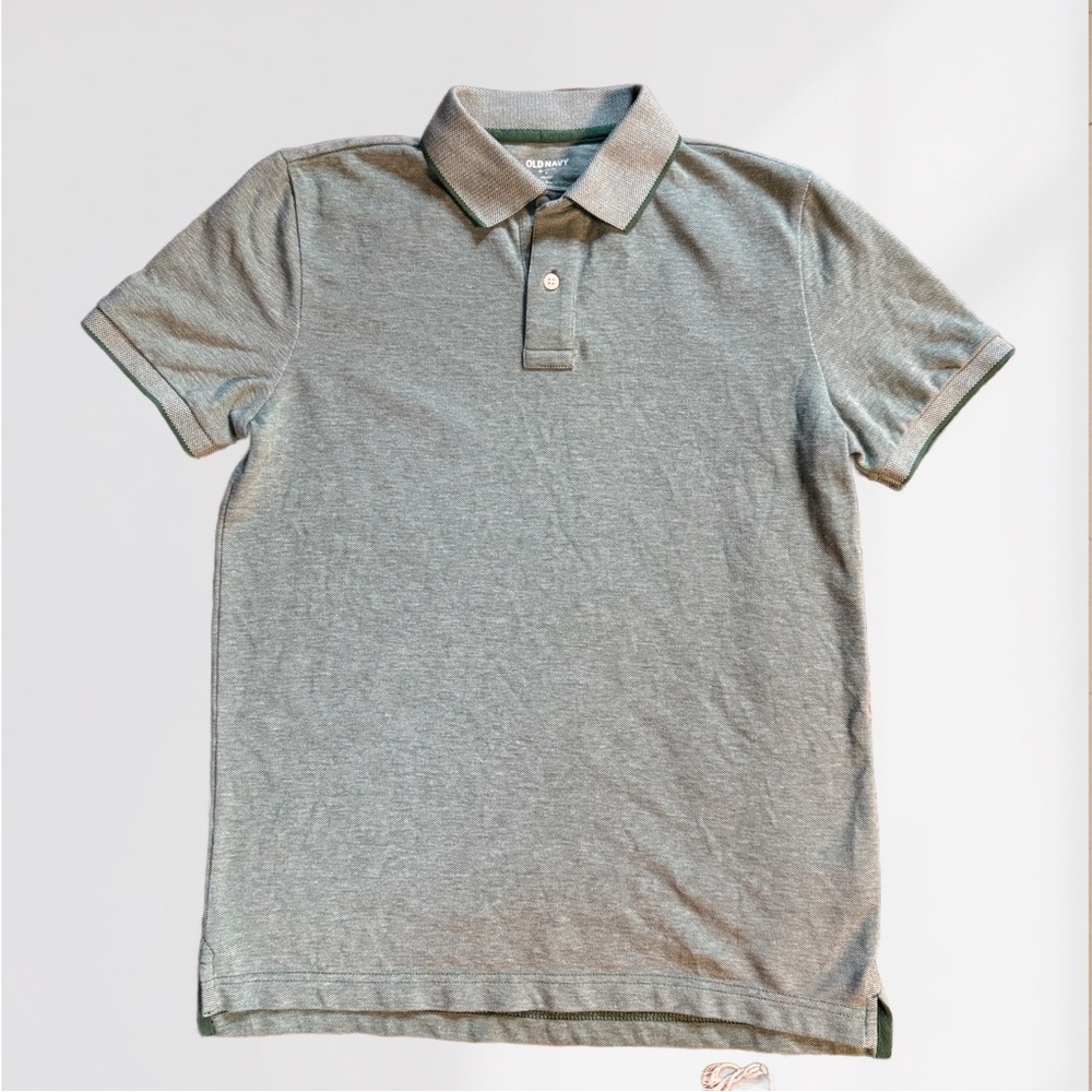Men’s Old Navy light green polo shirt in size Small.x